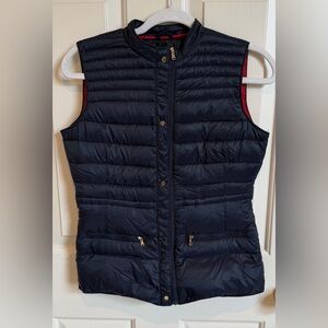 Olivia Miller lightweight puffer vest. Size S. Navy w/gold hardware. EUC